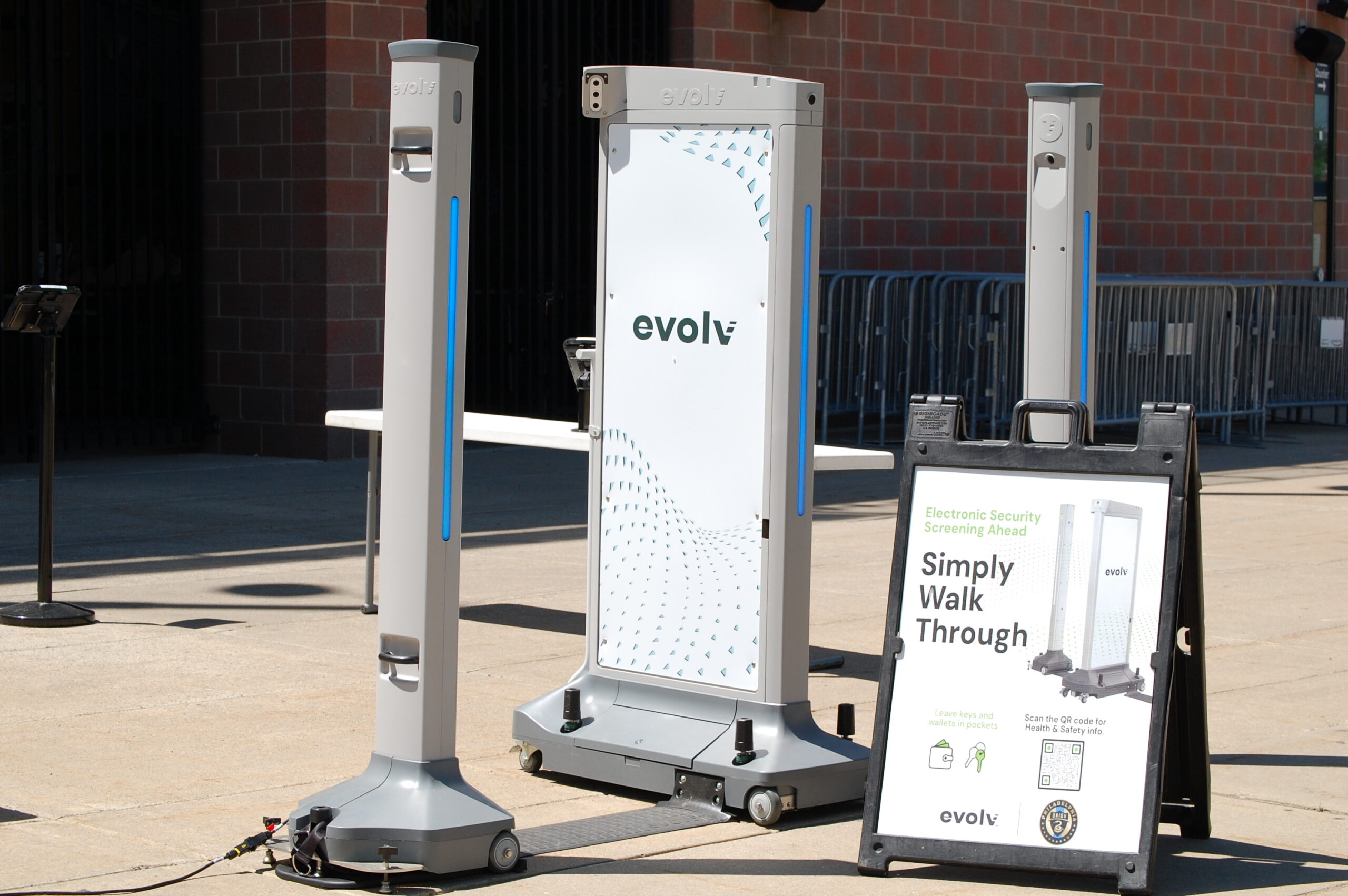 Evolv Express® Gen 2 Hardware